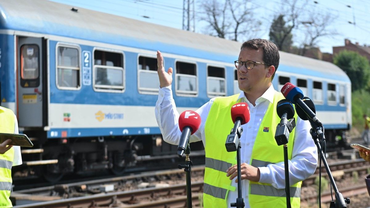 Kedd délelőtt állhat helyre a forgalom a Keleti pályaudvaron