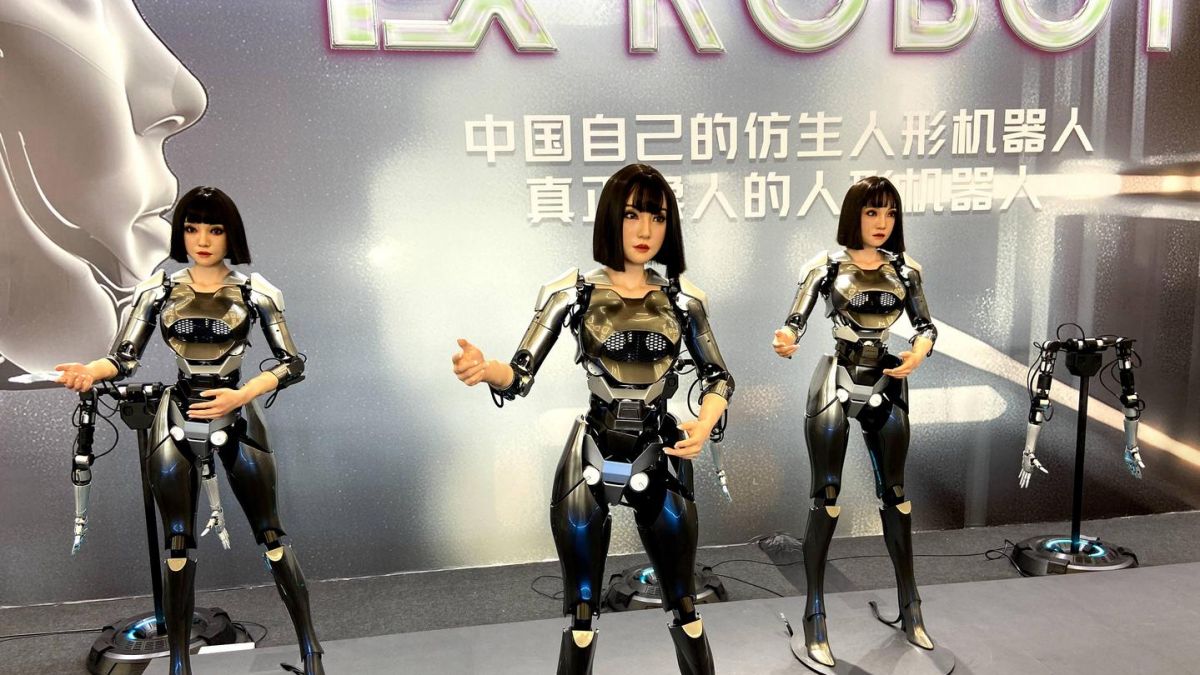 Bődületes tendencia: pár év és humanoid robotok vigyázhatnak gyermekeinkre