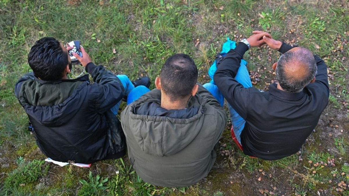 Videó: így tanítják móresre a lengyelek a gyerekeket zaklató migránsokat