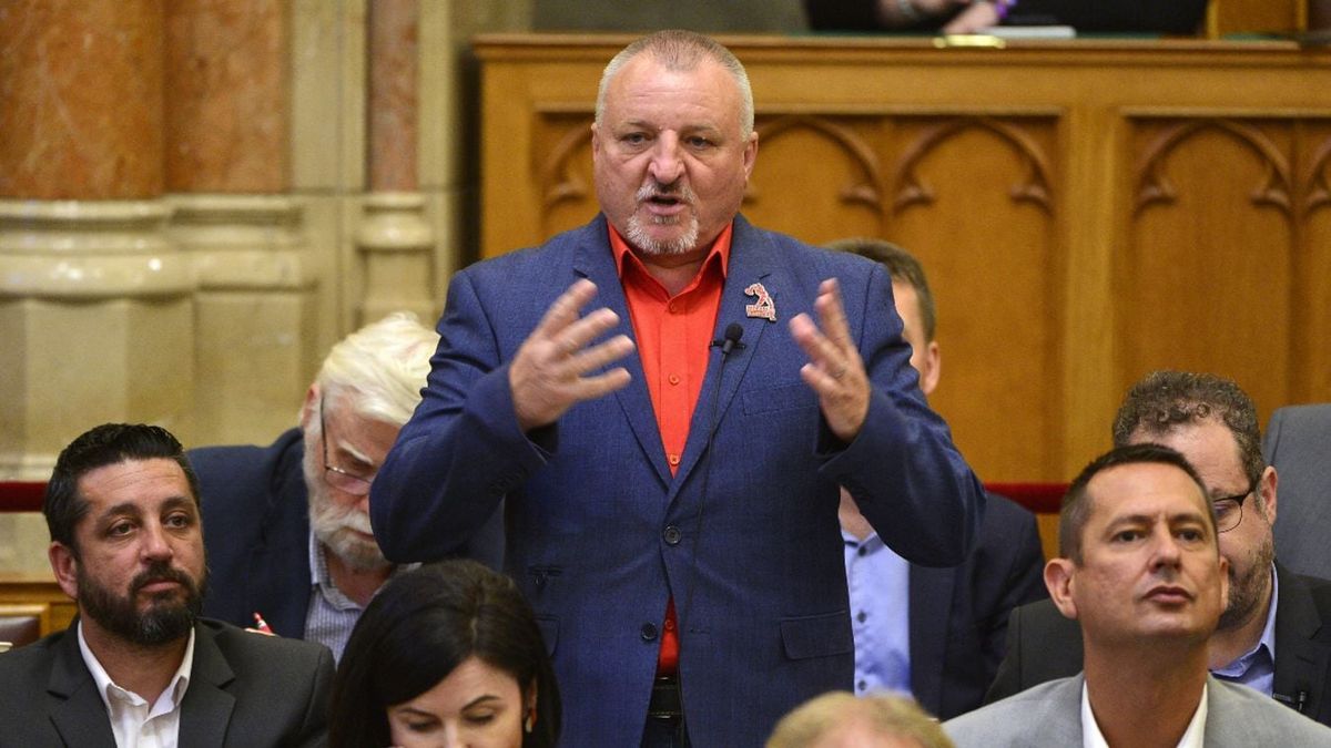 Nem keressük azt az embert, aki lekapcsolja a székházban a villanyt – Komjáthi Imre a Mandinernek
