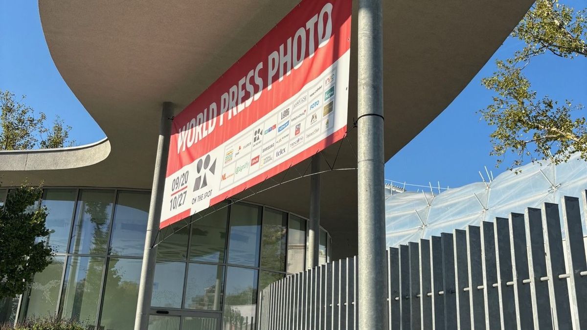 Idén sem lett másképp: homoszexuálisokról szóló képsorozatok kerültek elő a budapesti World Press Photo kiállításon (+18)