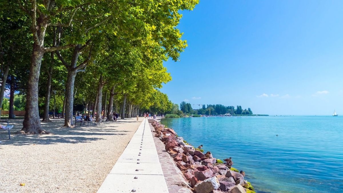 Ilyet még nem látott a Balaton: különleges jármű jelenik meg a magyar tengeren (VIDEÓ)