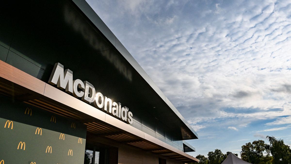 Az árvíz áldozatául esett az egyik McDonald's