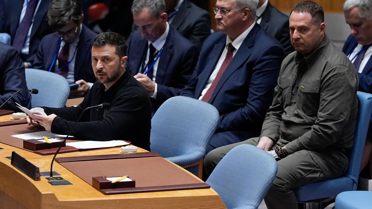 Zelenszkij hivatalosan is bejelentette béketervét: nincs tárgyalás!