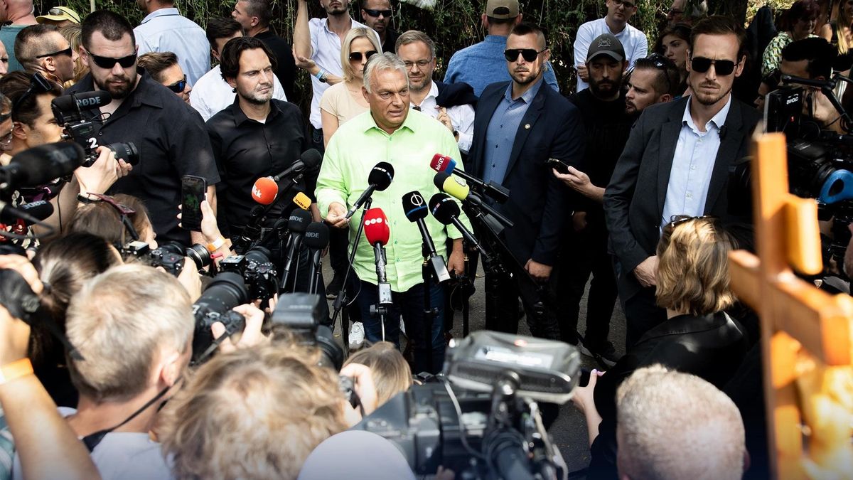 Kulisszatitkokat osztottak meg Kötcséről