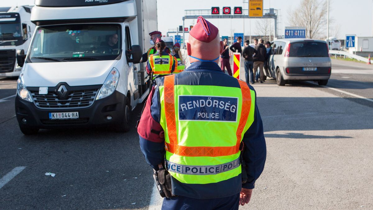 Ököllel verte a mindenkit veszélyeztető autós a buszsofőrt Siófokon
