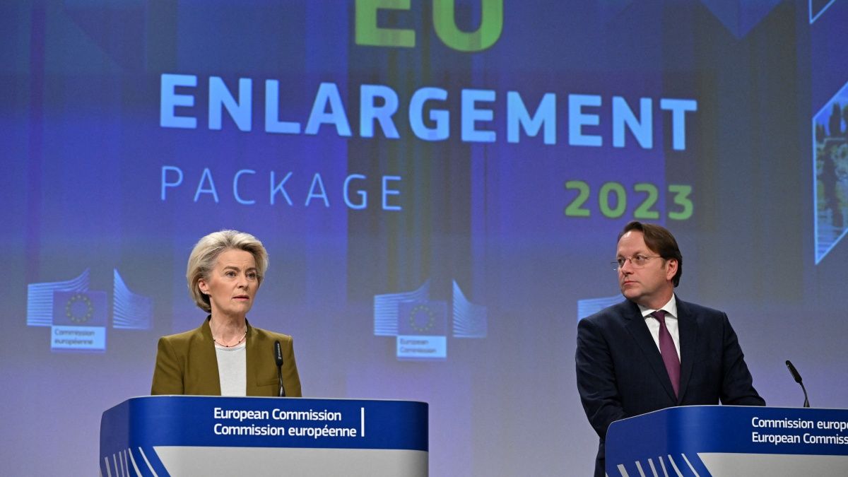 Úgy megbüntette Magyarországot Ursula von der Leyen, hogy jobban meg sem jutalmazhatta volna