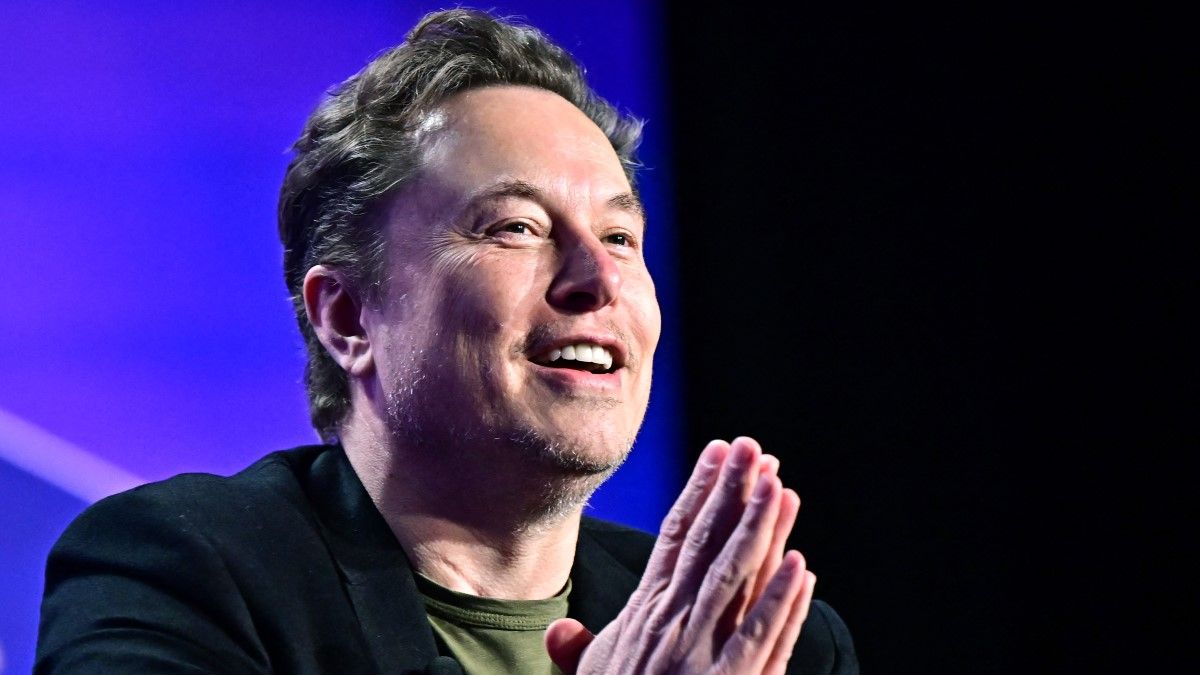 Elon Musk lehet a világ első trilliomosa
