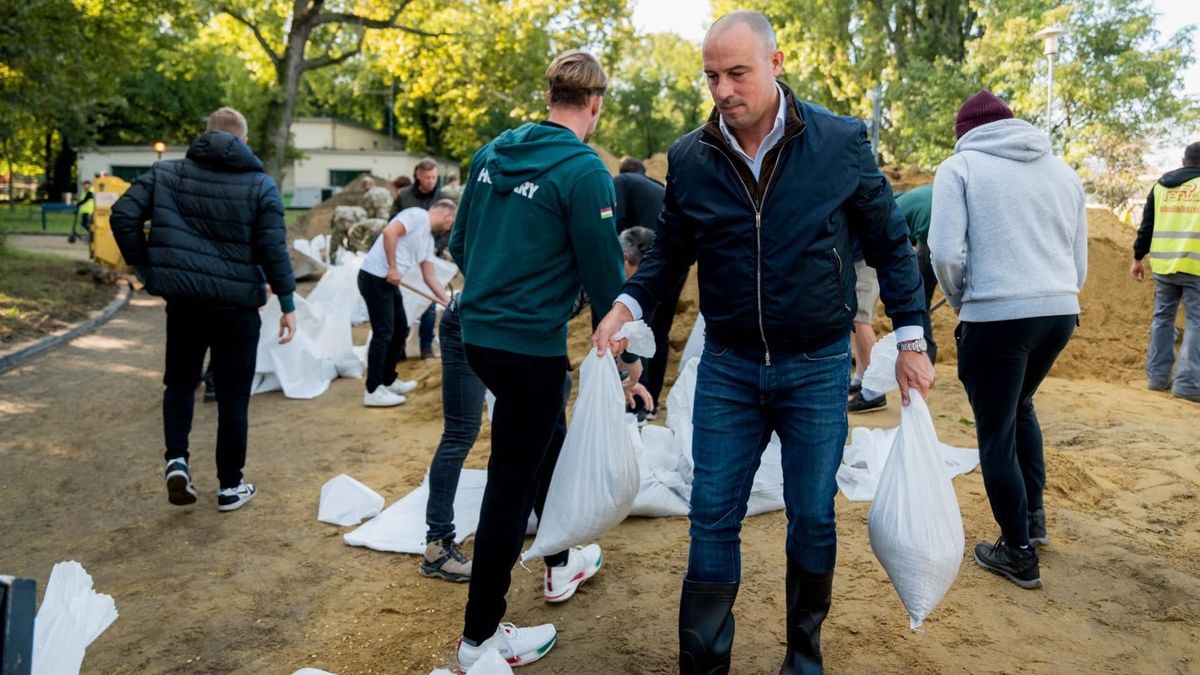 Olimpiai és világbajnok klasszisaink is harcba szálltak az árvízzzel