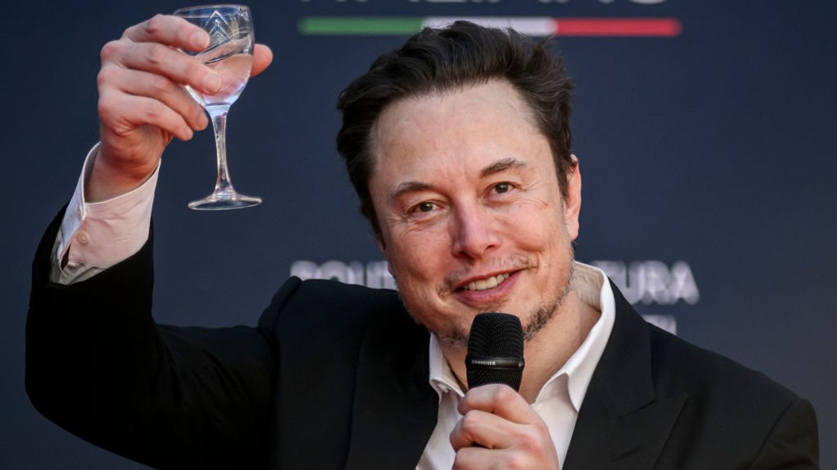 Miben mesterkedik Elon Musk Olaszországban?