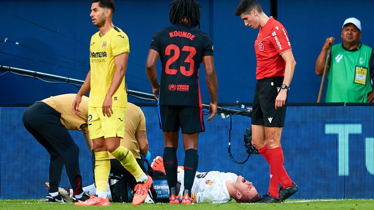 Szörnyű csapás a Barcelonának, nagy lehetőség a magyar kapusnak
