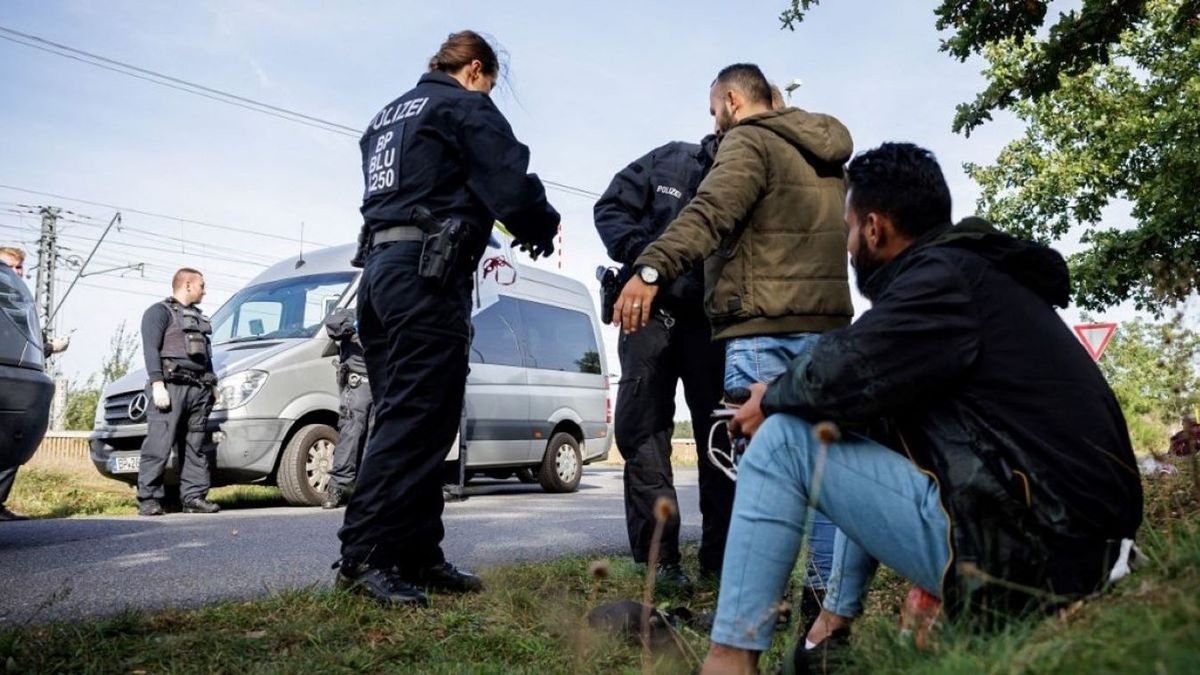 Fokozódik a migránsterror Németországban: őrizetbe vettek egy katonák elleni támadásra készülő radikális iszlamista férfit