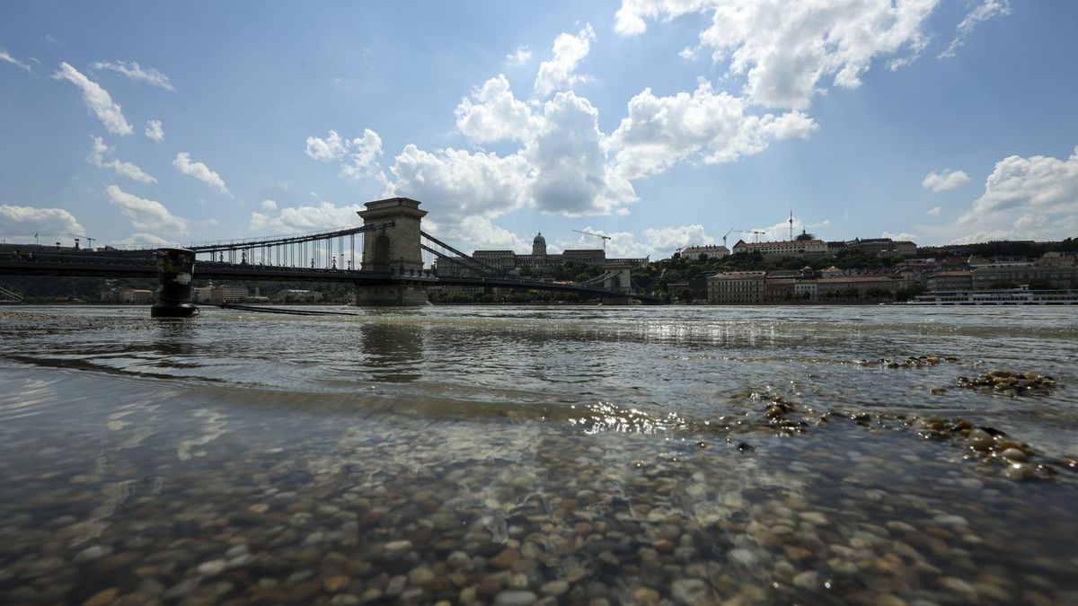 Hétfőn lezárják az alsó rakpartot – óriási árhullám várható Budapesten