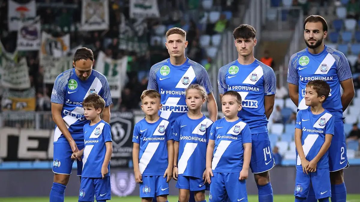 Áll a bál az MTK-nál, miután a labdaszedők a Fradi-játékosok mezeit kérték el