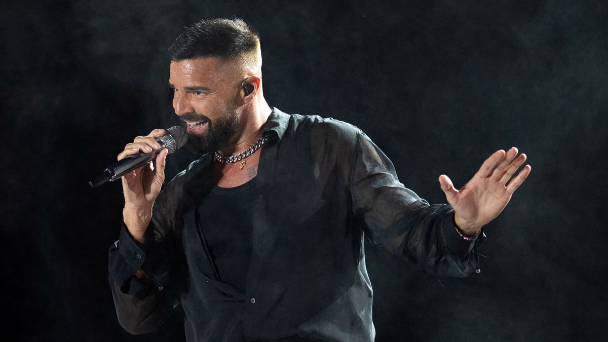 Ricky Martin Budapesten száll be az árvíz elleni küzdelembe