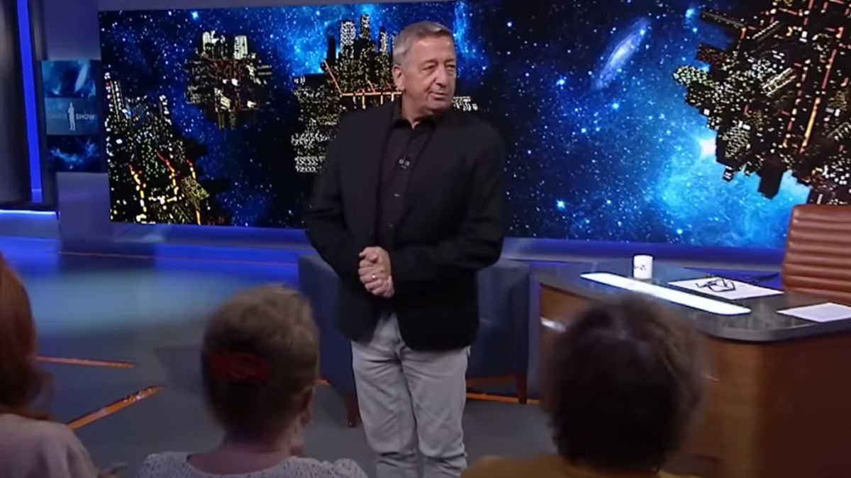Lebénult Bayer Zsolt arcának bal oldala (VIDEÓ)
