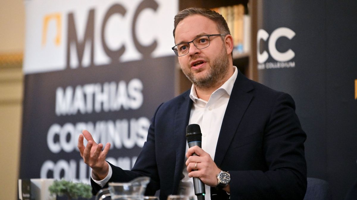 Orbán Balázs: Az MCC-ből kikerülő fiataloknak fontosabb lesz a magyar érdek, mint bármely globalista ideológia