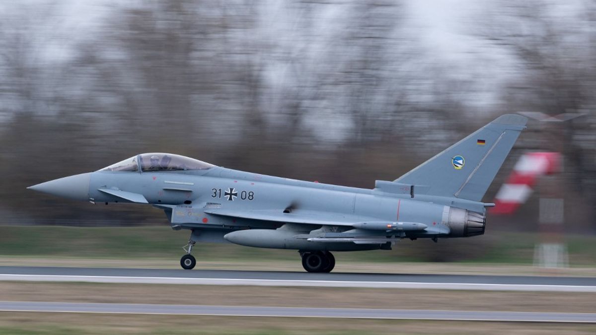 Madárrajt üldöztek a NATO vadászgépei Lettországban