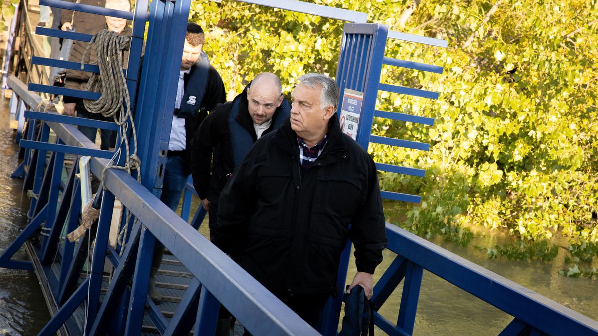 Így irányította a védekezést Orbán Viktor a budapesti Duna-szakaszon! (GALÉRIA)