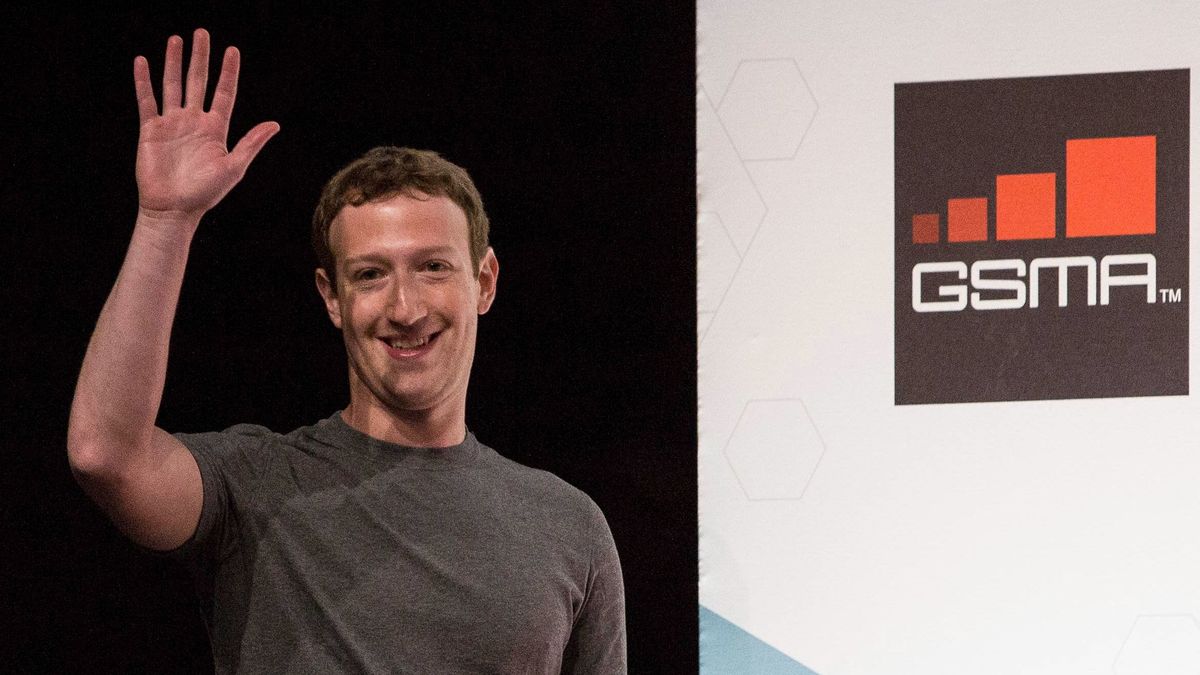 A „szólásszabadság jegyében” Zuckerberg kitiltott egy sor orosz médiumot a Facebookról
