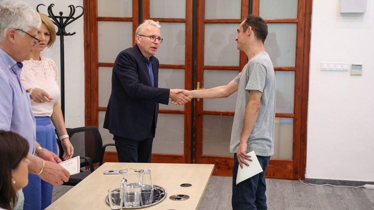 Nem bír magával a Kutyapárt, aggódik a hegyvidéki Fidesz