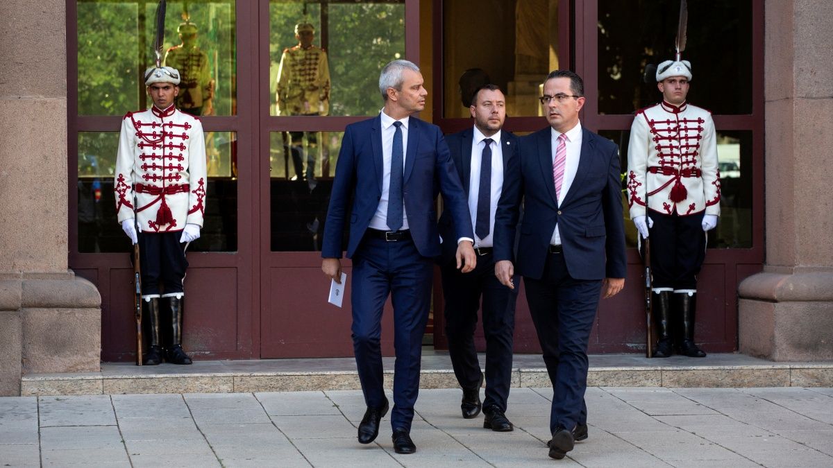 Kilépne az EU-ból a bolgár oroszbarát párt