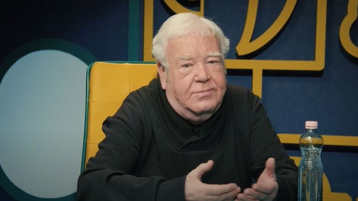 Gálvölgyi Jánost úgy megrakja egy női testbe zárt meleg férfi, hogy leülni sem tud