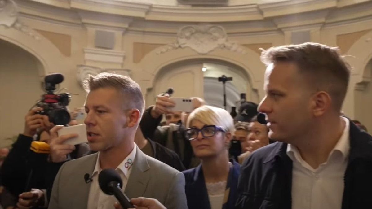 Magyar Péter továbbra is sajátos módon kezeli a számára „nem baráti" sajtót (VIDEÓ)