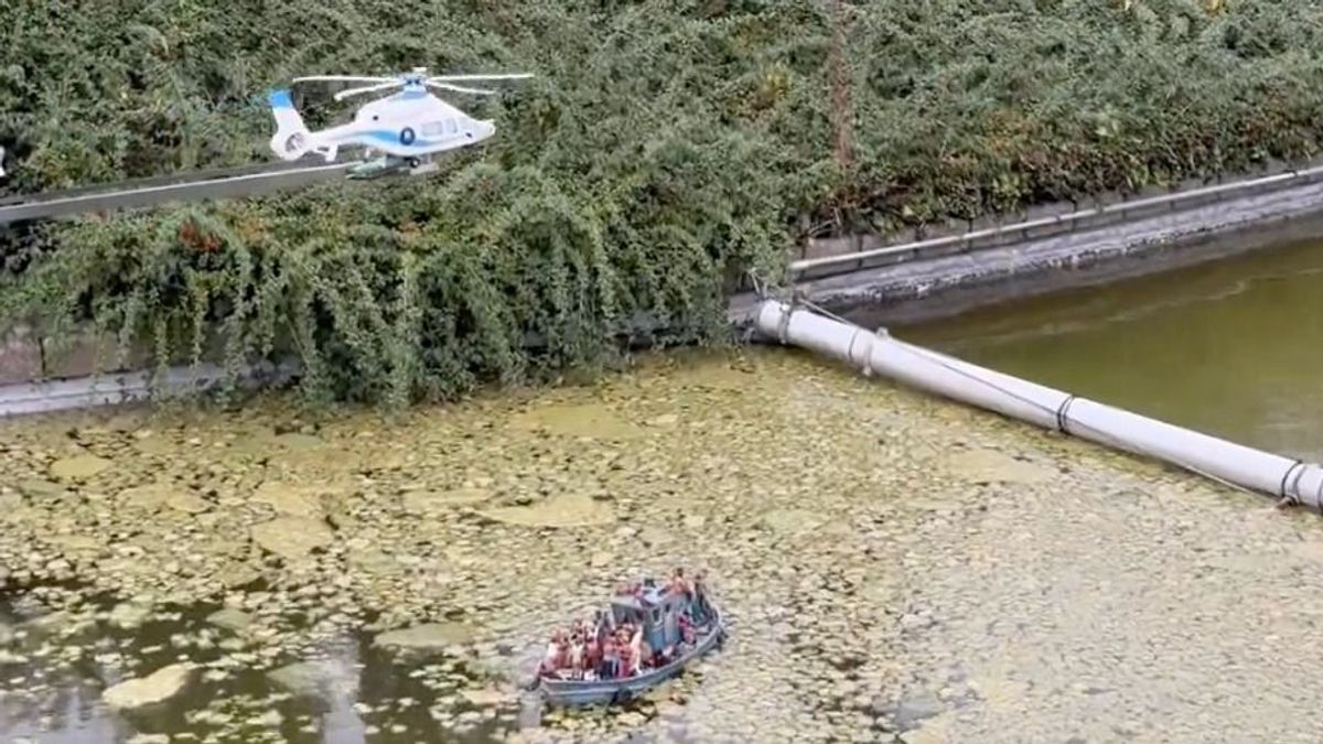 Ilyen nincs: helikopter menti a hajózó migránsokat a brüsszeli makettparkban