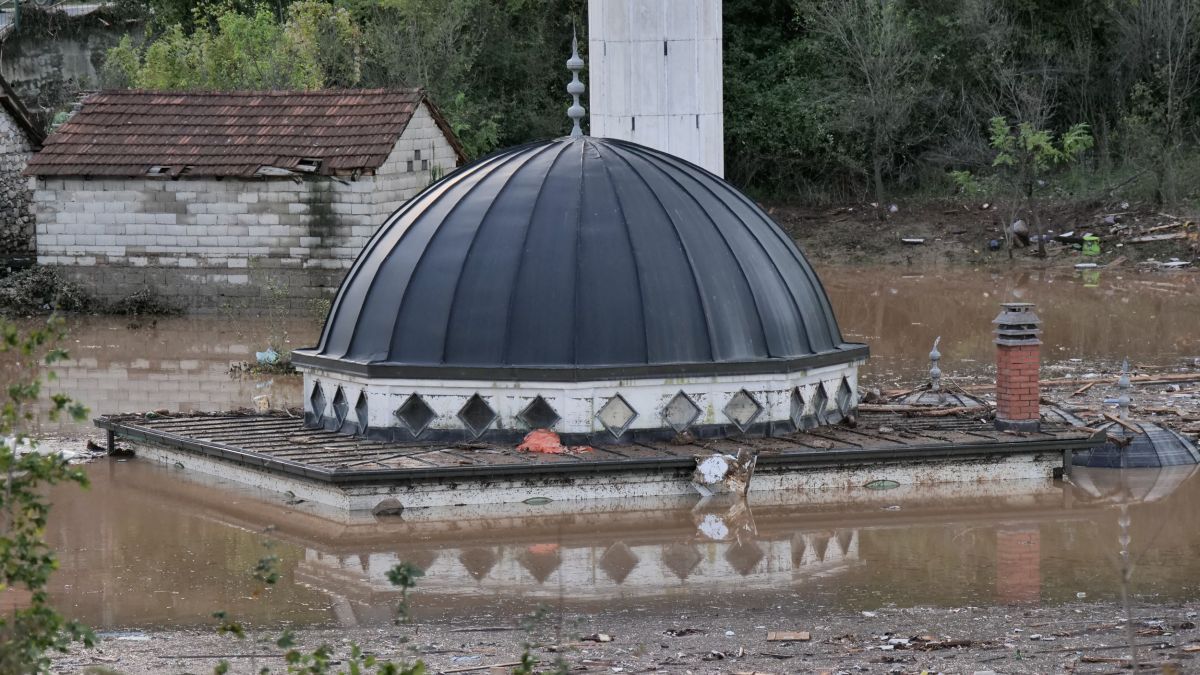 Fotókon a katasztrofális árvízhelyzet Boszniában (GALÉRIA) – Mandiner