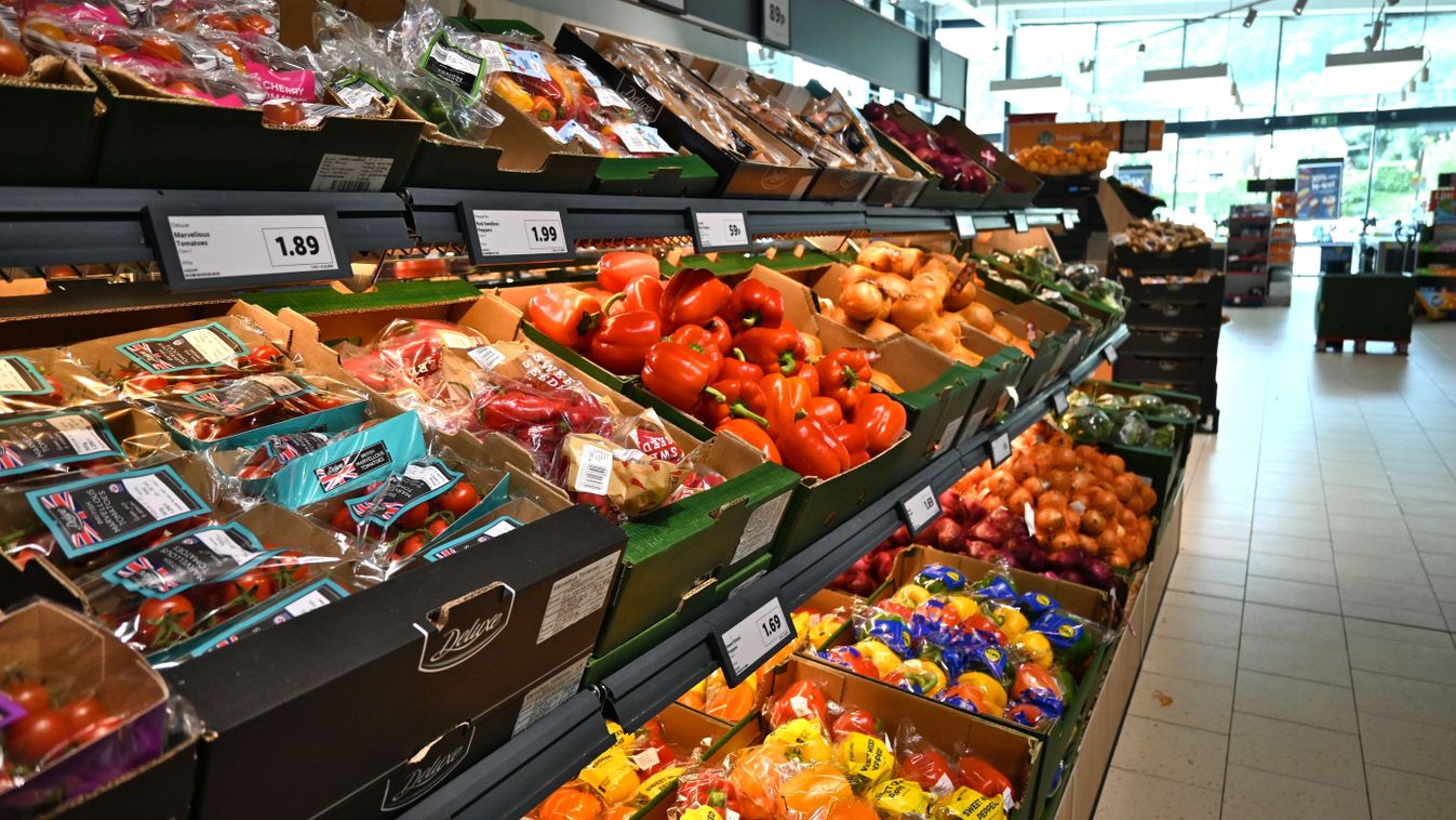 Lidl,Fresh,Vegetables,Aisle,–,Wales,,Uk,–,18,July