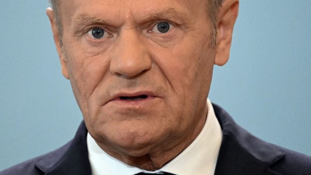 Tusk akkora devizahitelt vesz fel, hogy a lengyelek csak pislognak