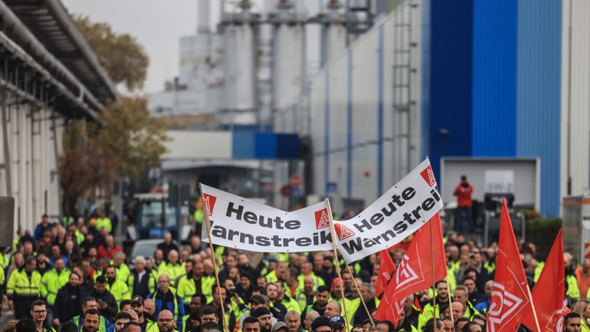 Tömeges sztrájkok rázzák meg a német ipart
