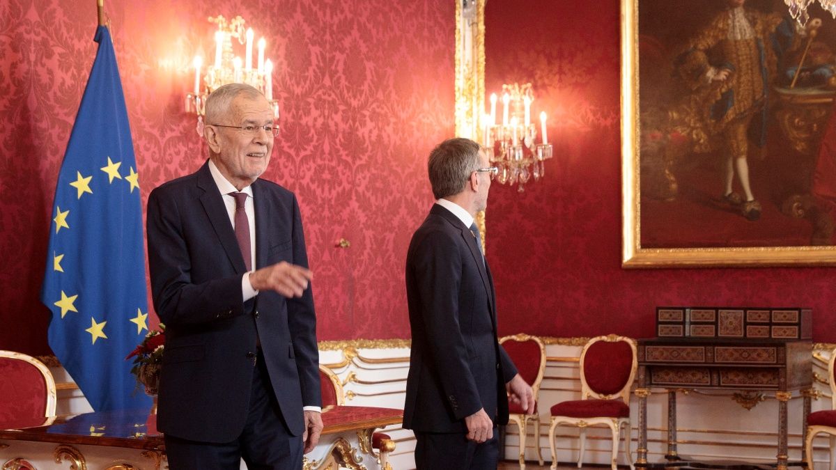 Problémásnak tartja az Osztrák Szabadságpárt, hogy nem ő kapta a kormányalakítás jogát Ausztriában