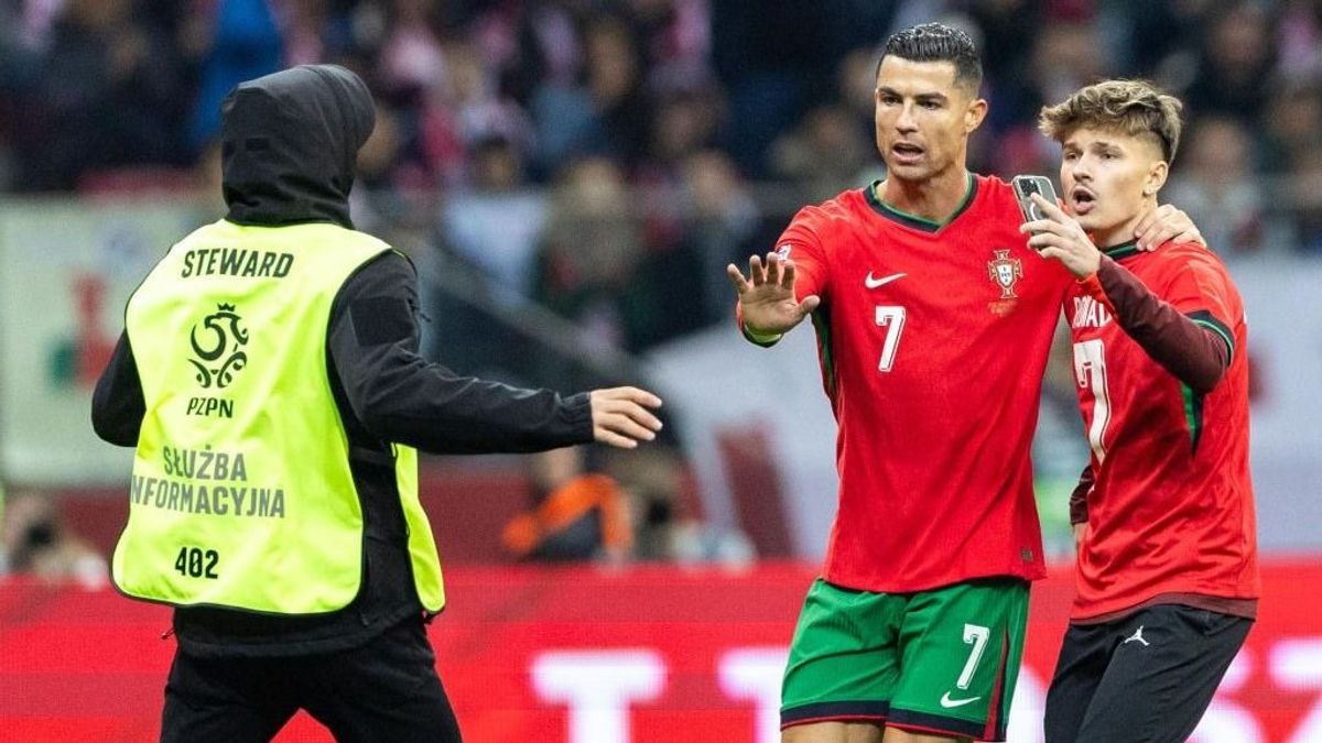 Cristiano Ronaldo vagy a szurkolók: ki akarja jobban a szelfit?