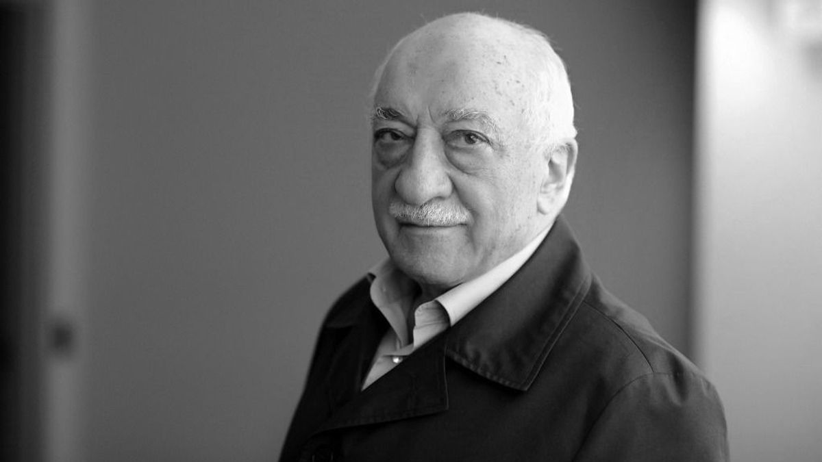 Elhunyt a „török Soros György” – Fethullah Gülent 2016-os államcsíny elkövetésével vádolták