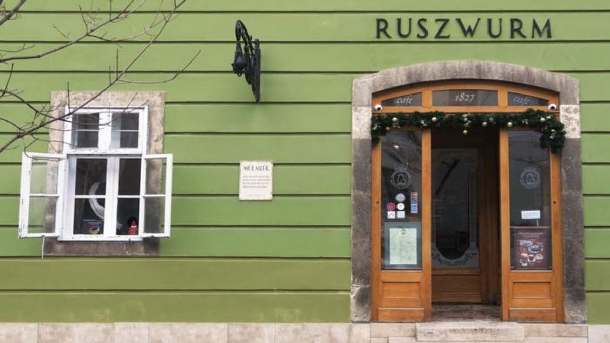 A budavári önkormányzat üzemeltetheti tovább a legendás Ruszwurm Cukrászdát