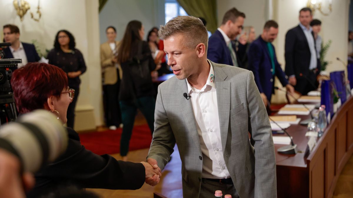 Ennek sem fog örülni Magyar Péter: a magyarok többsége önteltnek és agresszívnak tartja