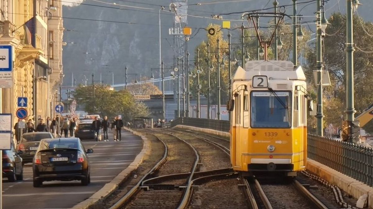 Így változnak a buszok, villamosok járatai október 23-a miatt – már kedden is lesznek változások
