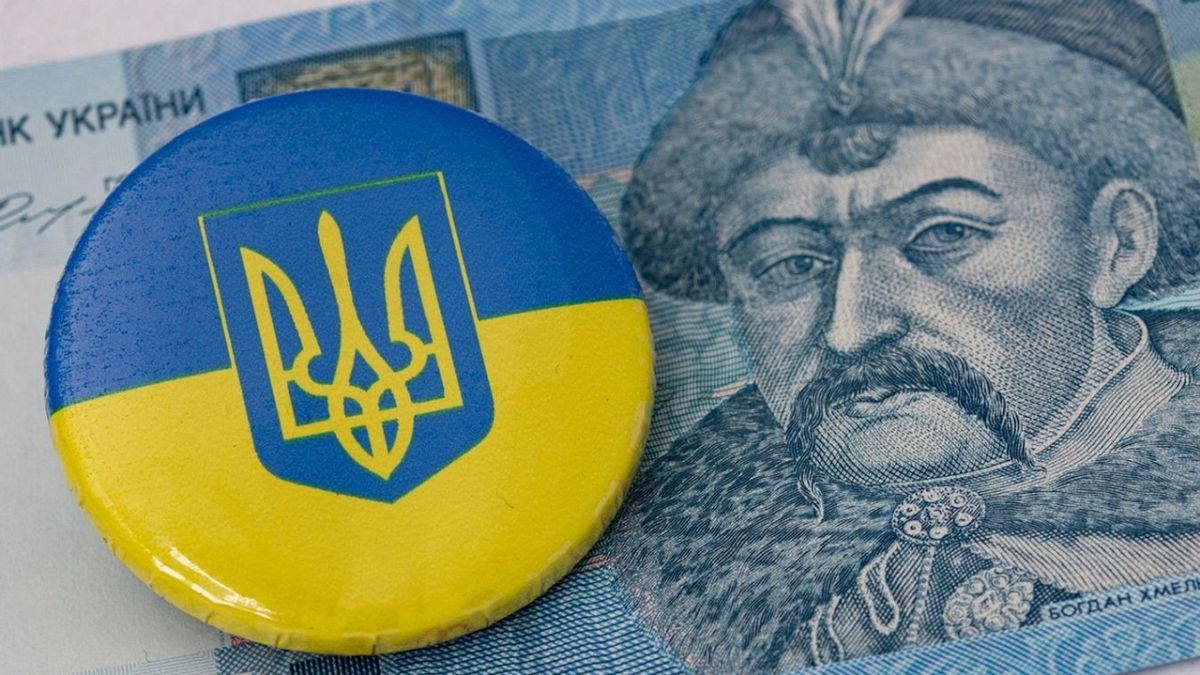 Bejött az élet: több milliós nyugdíjat markolt fel az egyik ukrán kamurokkant hivatalnok