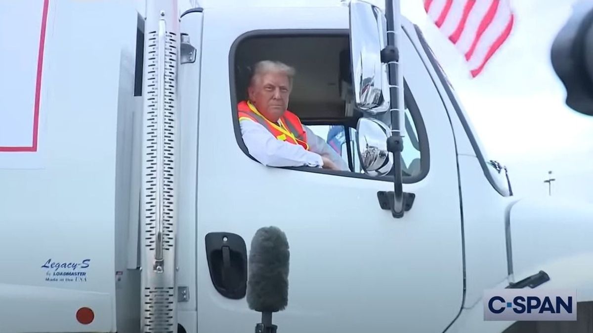 Kukásautóba pattant Trump, miután Biden olyat mondott, amit nagyon nem kellett volna (VIDEÓ)