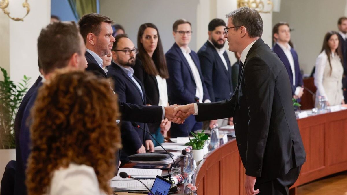 Ebből mi lesz? Elemzőt kérdeztünk a kaotikus Fővárosi Közgyűlés után