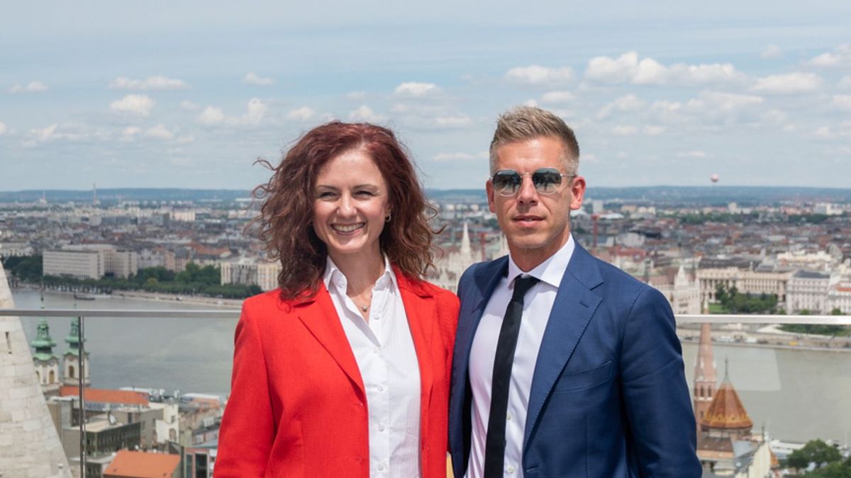 Emlékszik még arra a tiszás EP-képviselőre, aki évek óta a rezsicsökkentés ellen dolgozott? Most a kényelmetlen brüsszeli székek miatt panaszkodik