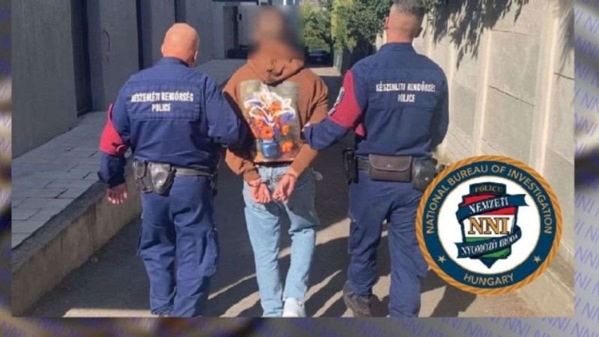 Videón, ahogy rajta üt a TEK az álrendőrökön