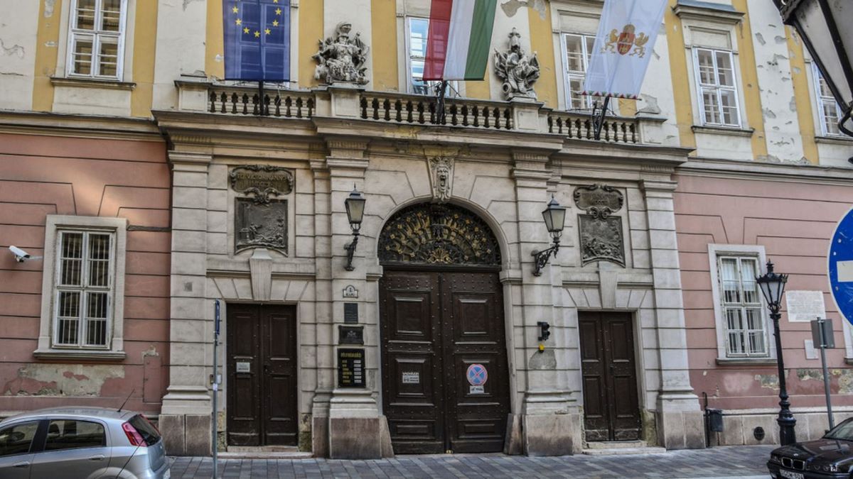 Nem állt le a nyomozás a fővárosi számlagyár ügyében: most három gyanúsítottra csapott le a hatóság