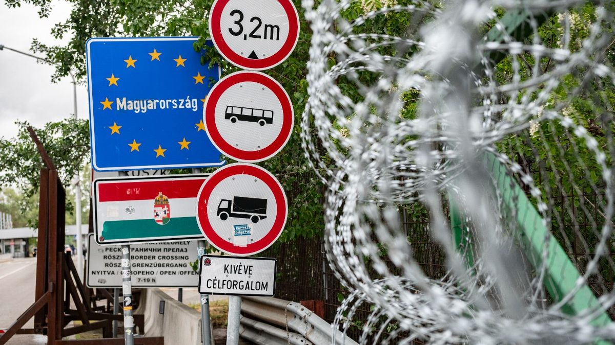 Rohamozzák a migránsok a magyar határt: a hétvégén is rengetegen próbáltak illegálisan bejutni hazánkba