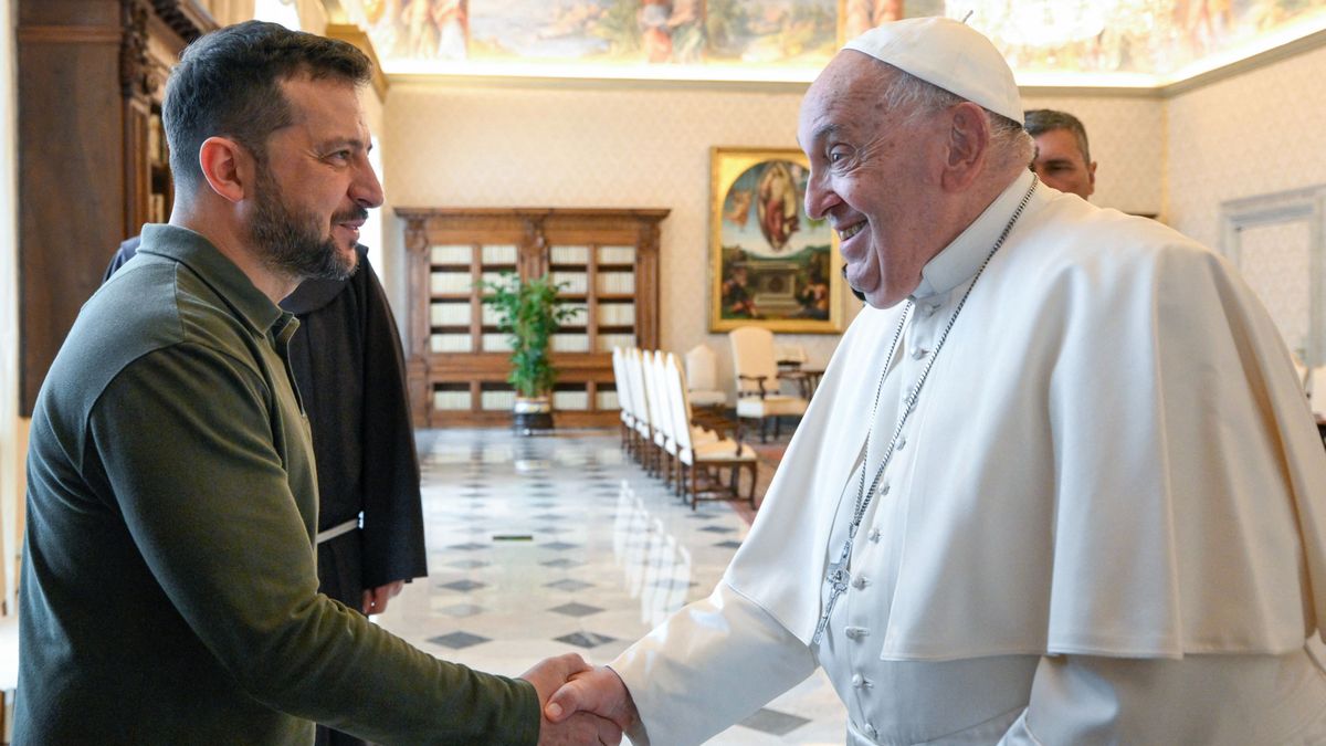 A Vatikánban fogadta Zelenszkijt Ferenc pápa