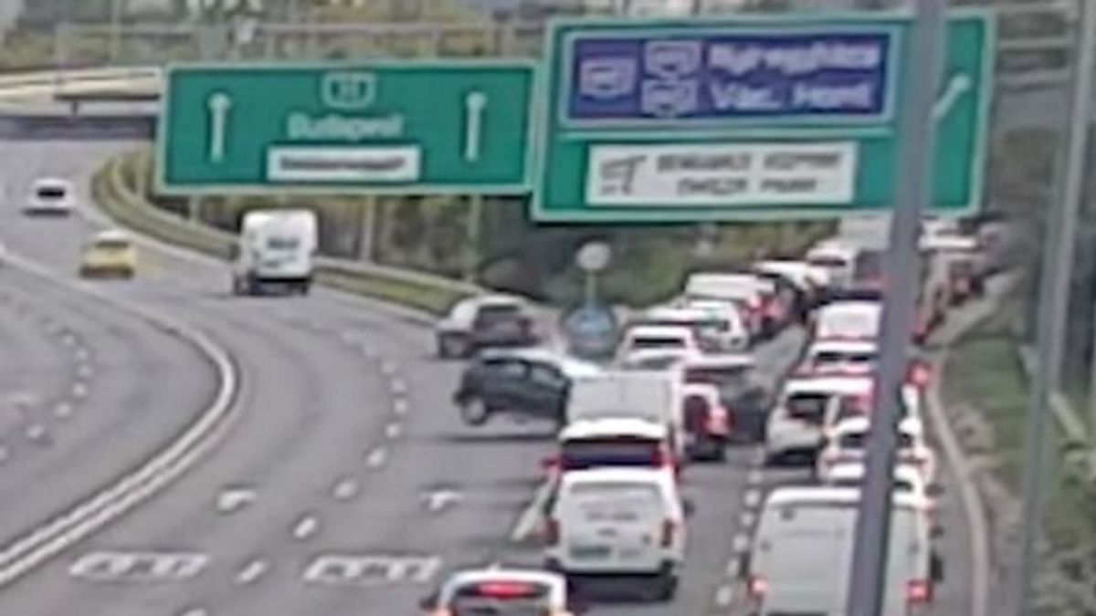 Rosszul lett egy autós, több kocsit letarolt Budakalásznál (VIDEÓ)