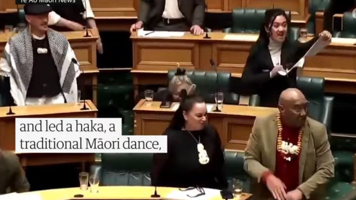 Tradicionális maori harci tánccal szakították meg az új-zélandi parlament ülését (VIDEÓ)