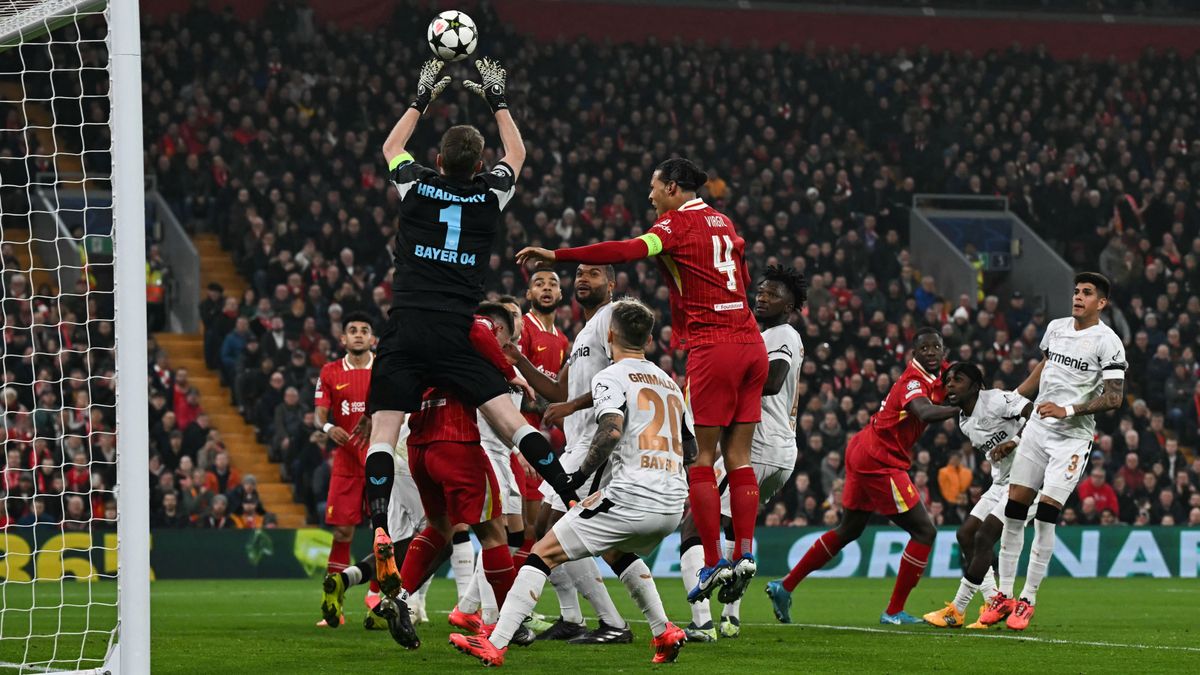 Szoboszlai nélkül kezdett, de vele együtt hengerelte le a Leverkusent a Liverpool